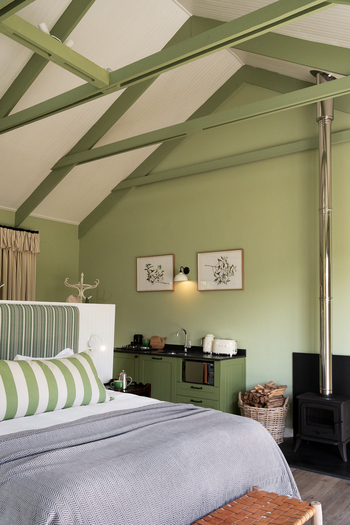 Coot Club: Leeward Suites