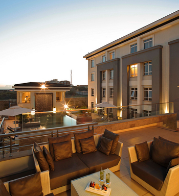 Eka Hotel: Dachterrasse