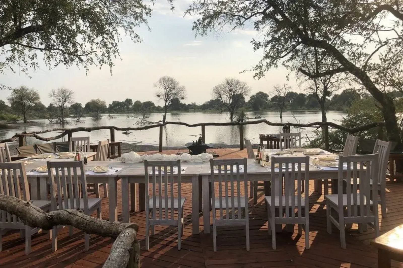 Gomoti River Lodge Gomoti River Lodge: Lunch