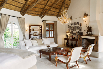 Laba Mama Simba: Loungebereich im Schlafzimmer