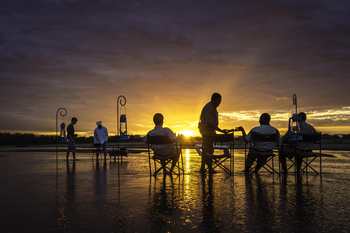 Zungulila Bushcamp: Sundowner