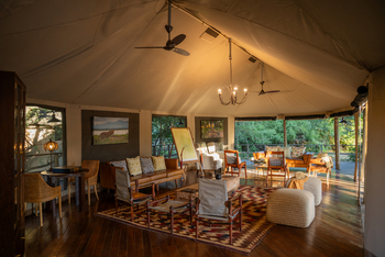 Muzimu Lodge: Lounge
