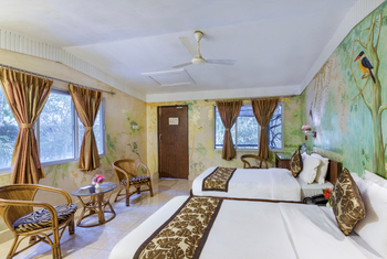 Sunderban Tiger Camp: Executive Cottage Interieuer