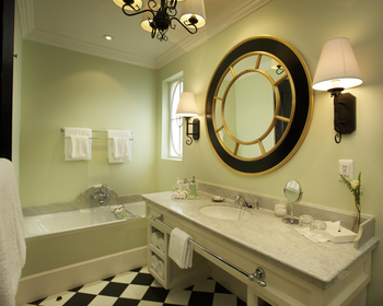 The Royal Livingstone: King Room Bad