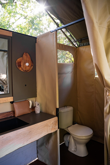 Chicari Camp: Gästebad