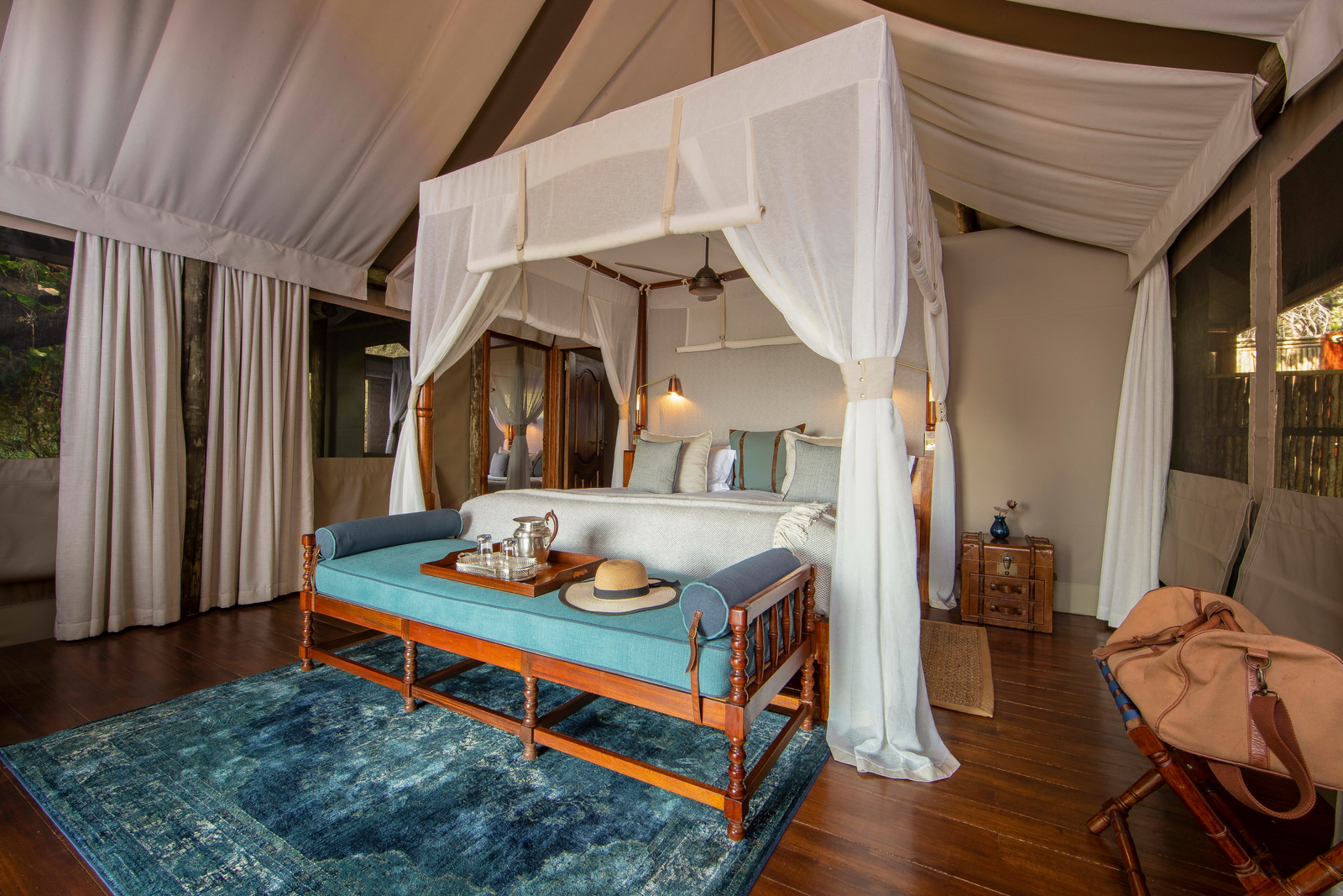 Shinde Lodge Shinde Lodge: Bett mit Moskitonetz