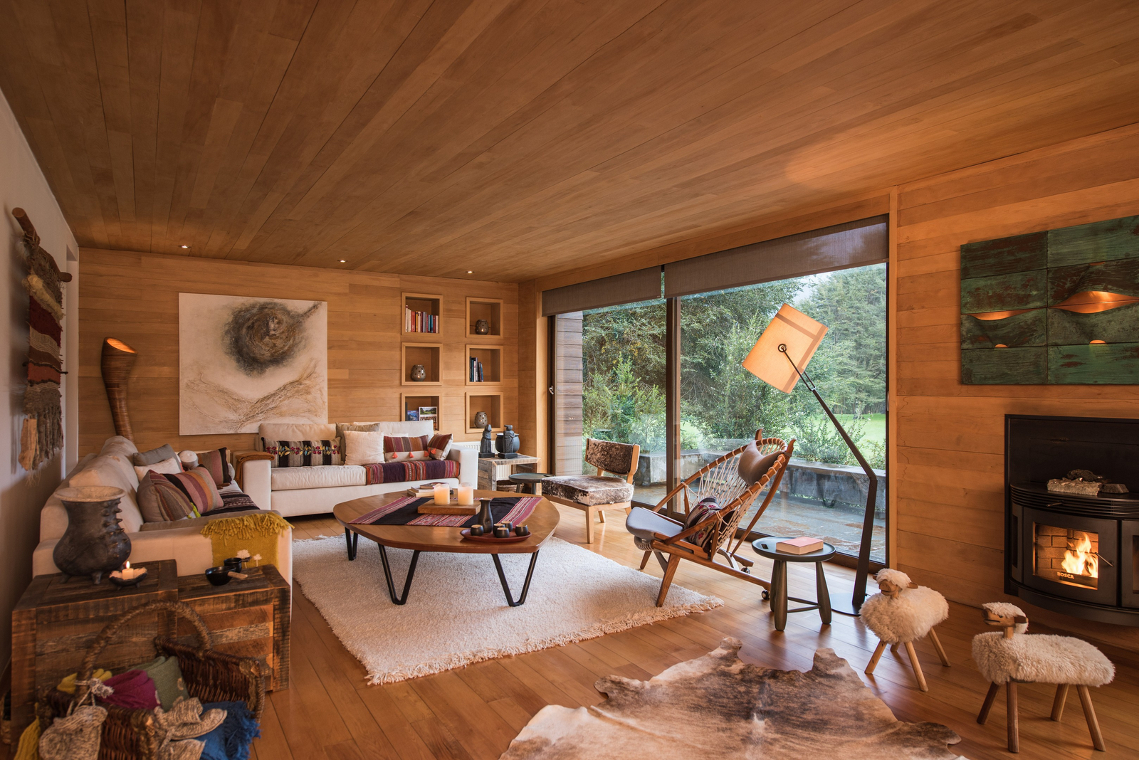 andBeyond Vira Vira Lodge andBeyond Vira Vira Lodge: Hacienda Lounge