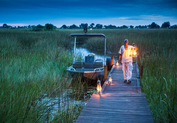 Duba Plains Camp: Laternen am Steg