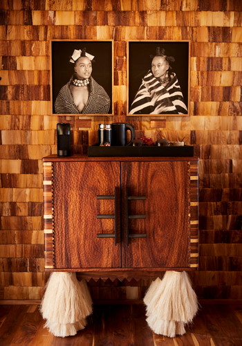 Laba Grumeti Art Lodge: Zwei Frauen