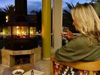 Lüderitz Nest Hotel: Kamin