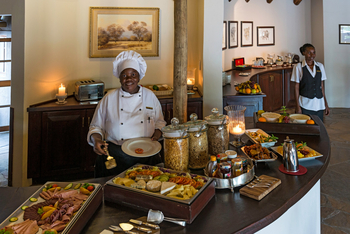 Onguma Forest Camp: Zentralbereich