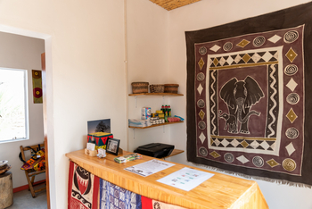 Semowi Nature Camp: Souvenirshop