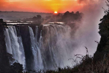 The Wallow Lodge: Victoria Falls