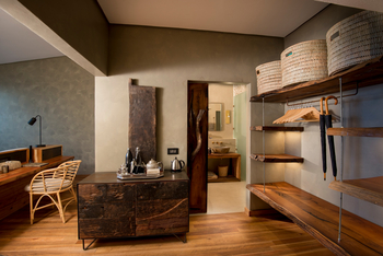 Bumi Hills Safari Lodge: Bad