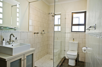 Galton House: Gästebad