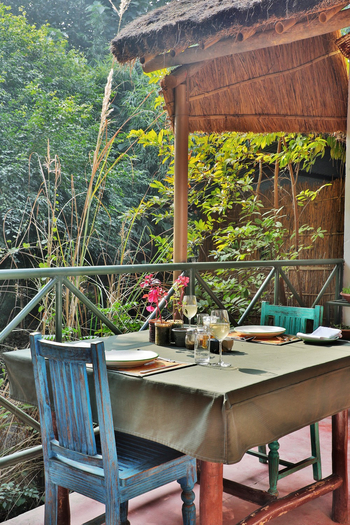 Jim's Jungle Retreat: Gol Ghar Restaurant