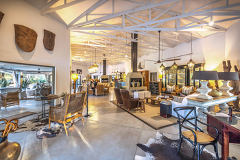 Mushara Outpost: Lounge