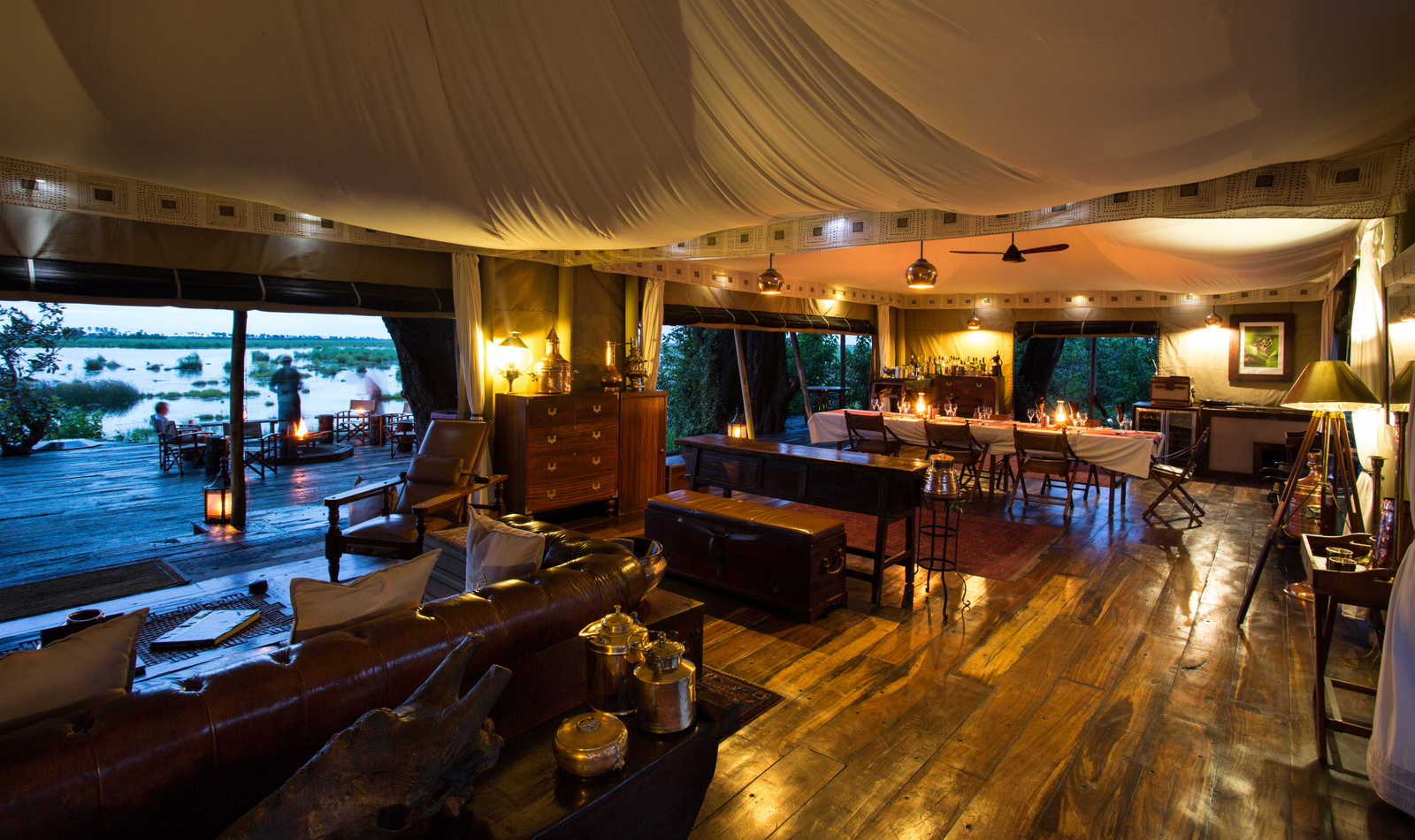 Zarafa Camp Zarafa Camp: Lounge und Esstisch