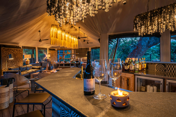 Magashi Camp: Bartheke