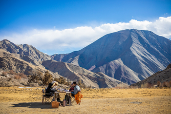 Shan at Uley: Bergsonnenschein