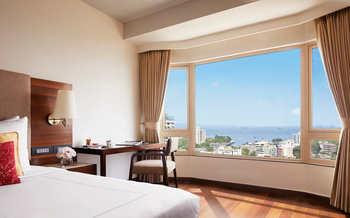 Vivanta by Taj President: Premium Room