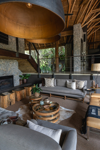 Dulini Leadwood: Lounge mit Kamin