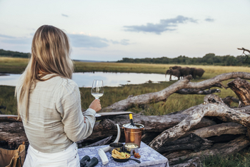Khulu Bush Camp Khulu Bush Camp: Drink am Wasserloch