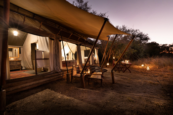 Okavango Explorers Camp Okavango Explorers Camp: Geöffnetes Gästezelt