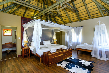 Hakusembe River Lodge: Interieur