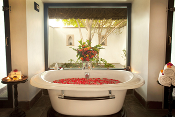 Khem Villas: Villa - Blütenbad