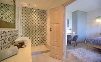 Latitude 0: Gästebad - Duschkabine