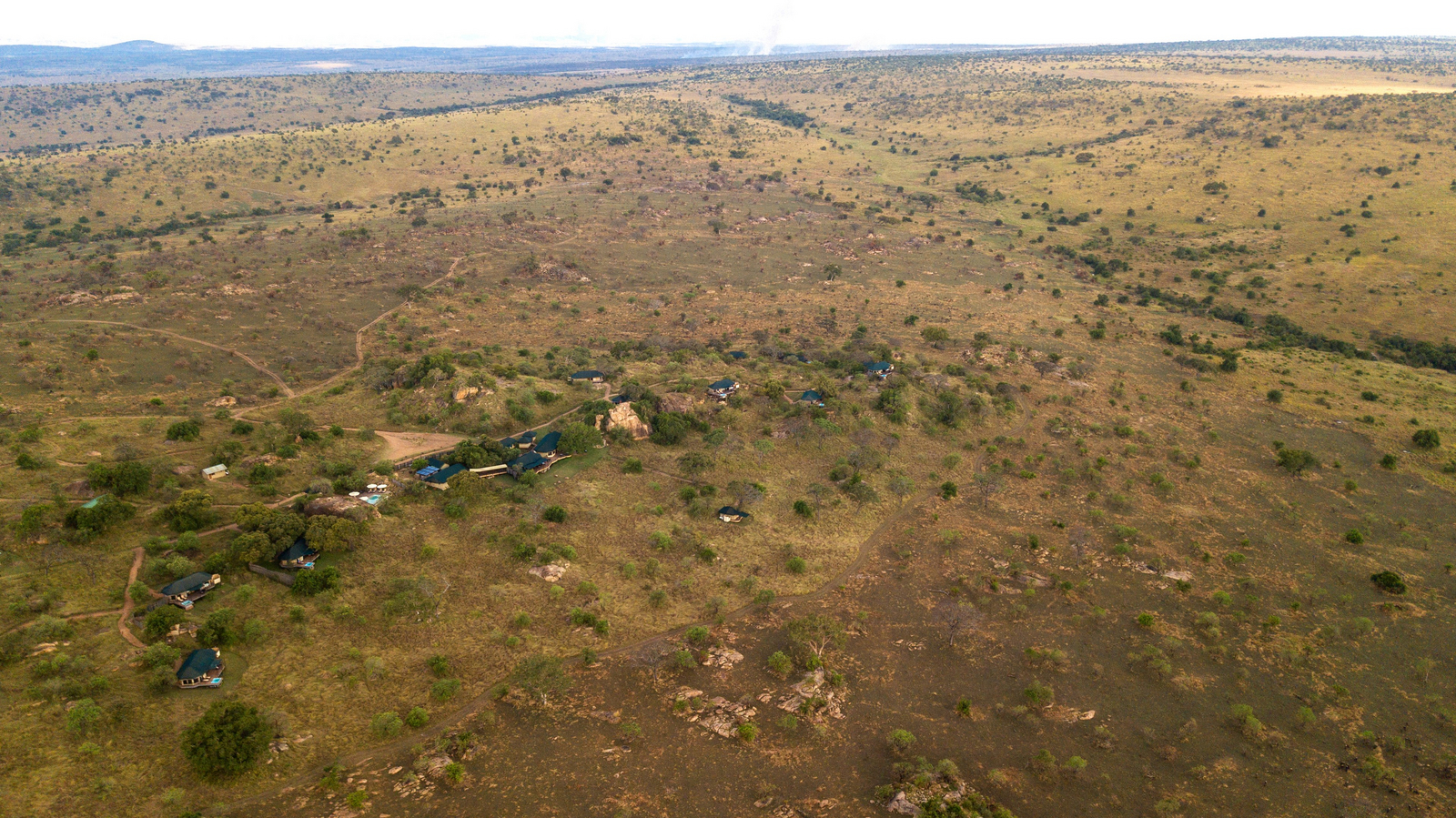 Lemala Kuria Hills Lodge Lemala Kuria Hills Lodge: Luftbild Westseite