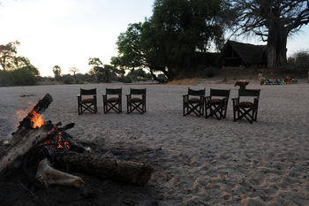 Mwagusi Safari Camp: Lagerfeuer