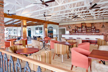 Pioneers Victoria Falls: Lounge und Bar