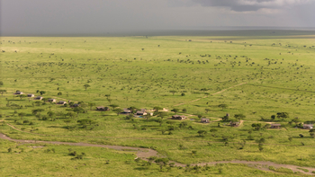 Serengeti Sametu Camp: Landschaft und Camp von oben