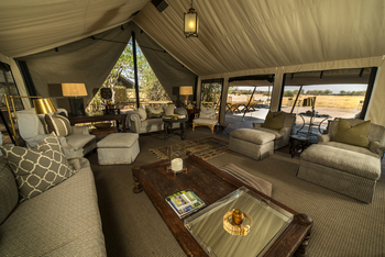 Little Machaba Camp: Lounge