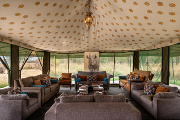 Naona Moru Camp: Lounge