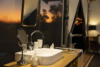 Shinde Footsteps Shinde Footsteps: Waschbecken