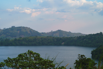 Volcanoes Kibale Lodge: Lake Lugembe