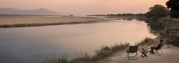 Zambezi Expeditions: Blick auf den Fluss