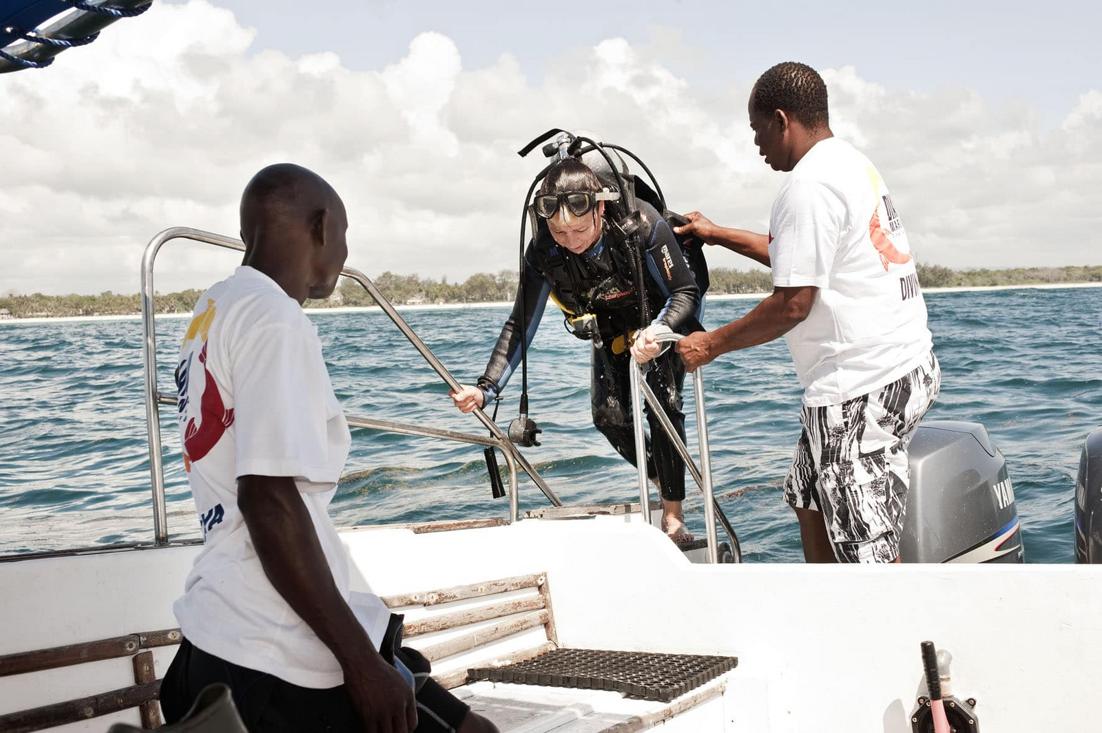 Alfajiri Villas Alfajiri Villas: Taucherin mit Guides