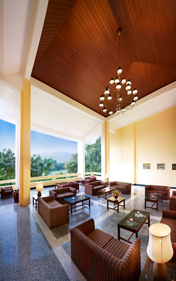 Gir Serai Hotel: Library Lounge