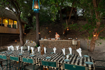 Ichingo Chobe River Lodge: BBQ Night