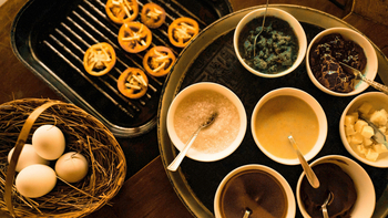 Kanha Jungle Lodge: Küche und Dining