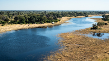 Beagle Expeditions: Gemeinschaftszelt am Ufer des Xene River