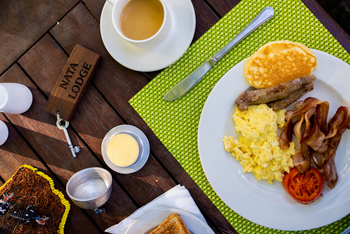 Nata Lodge Nata Lodge: Cooked Breakfast