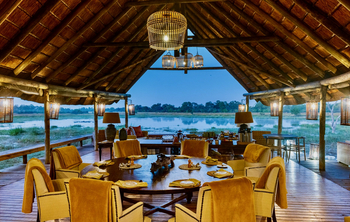 Sable Alley Camp: Stühle mit Decken