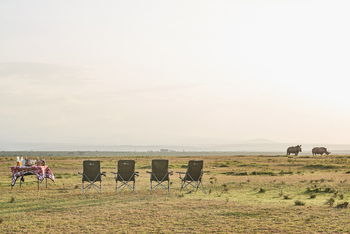 Solio Lodge: Set-up für den Sundowner