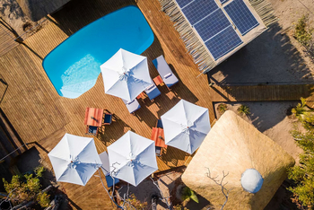 Mankwe Tented Retreat: Pool Luftbild