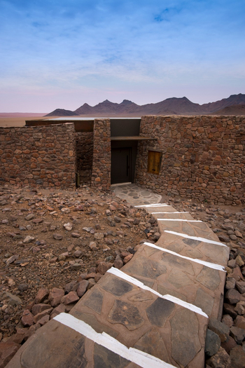 andBeyond Sossusvlei Desert Lodge: Suite - Zugang